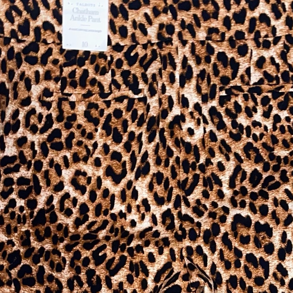 🆕 Talbots leopard pants 🐆 - Picture 4 of 4